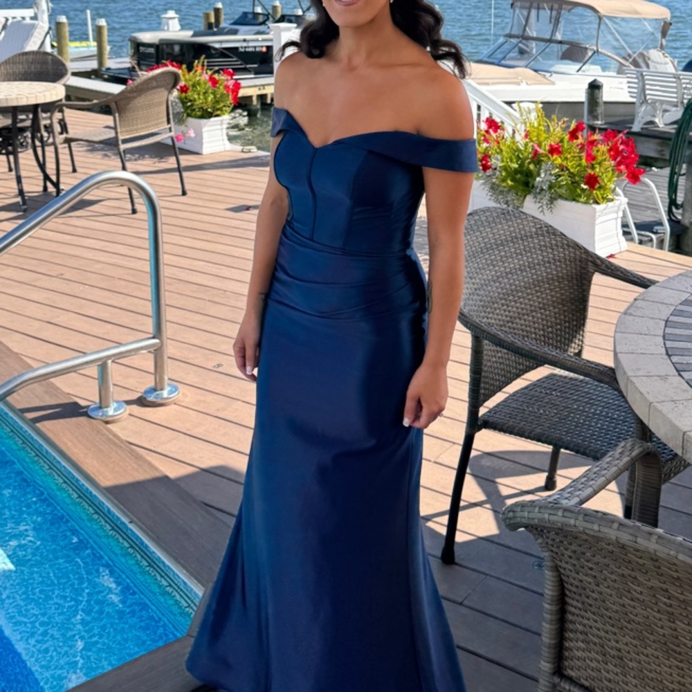 Elegant Off-Shoulder Blue Gown